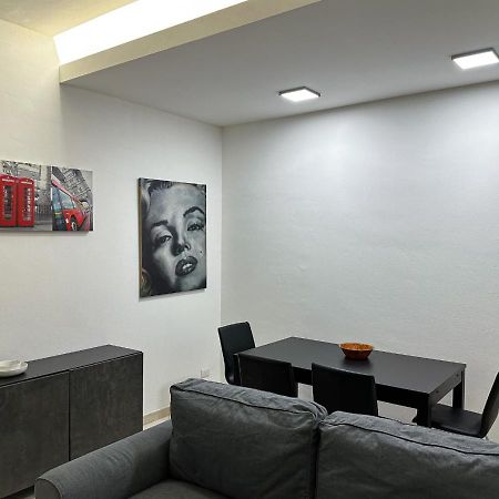 Modern Cenisio Apartment - Self Check-In & Parking Mediolan Zewnętrze zdjęcie