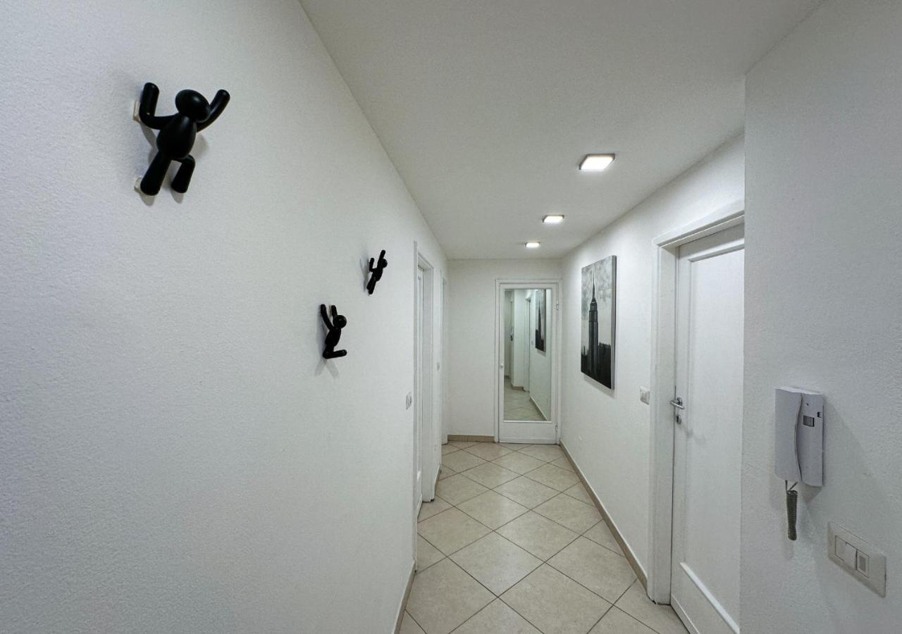 Modern Cenisio Apartment - Self Check-In & Parking Mediolan Zewnętrze zdjęcie